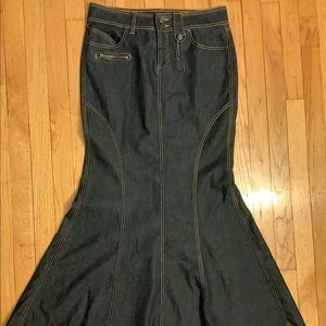 Mermaid flair maxi denim skirt (6)